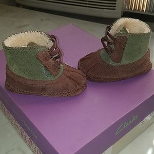 Baby Uggs Sz 4/5